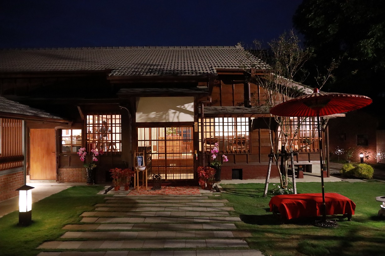 凹凸咖啡圖南館.img