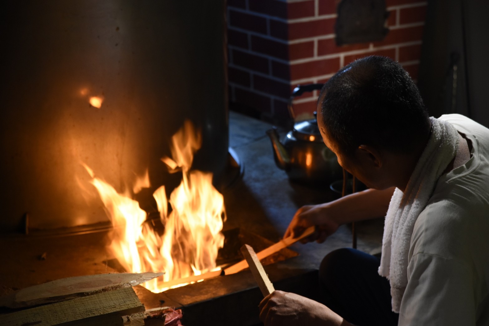 御鼎興純手工柴燒黑豆醬油.img