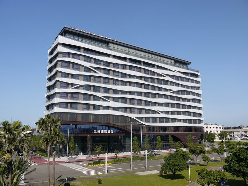 飯店白天外觀.img