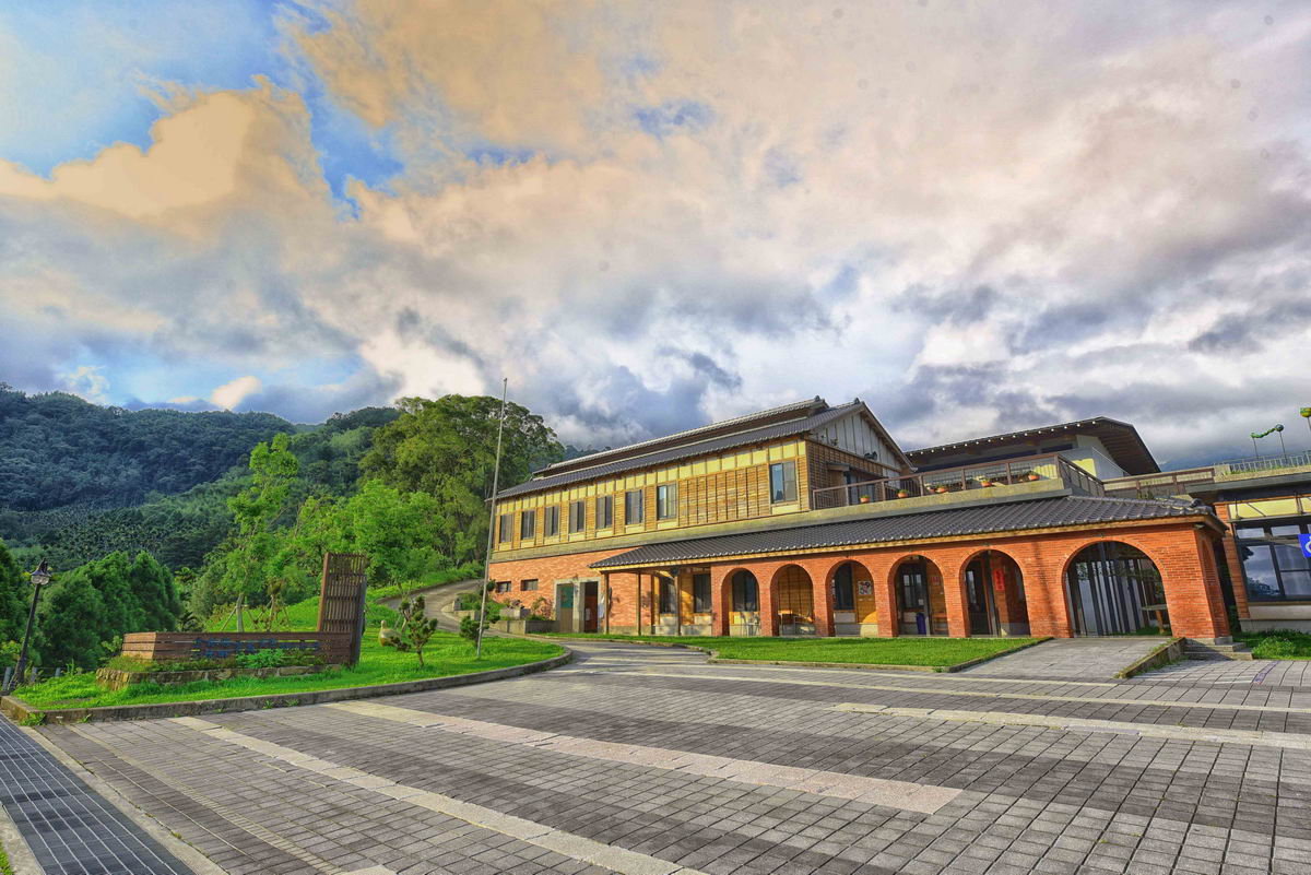 草嶺地質生態國小.img